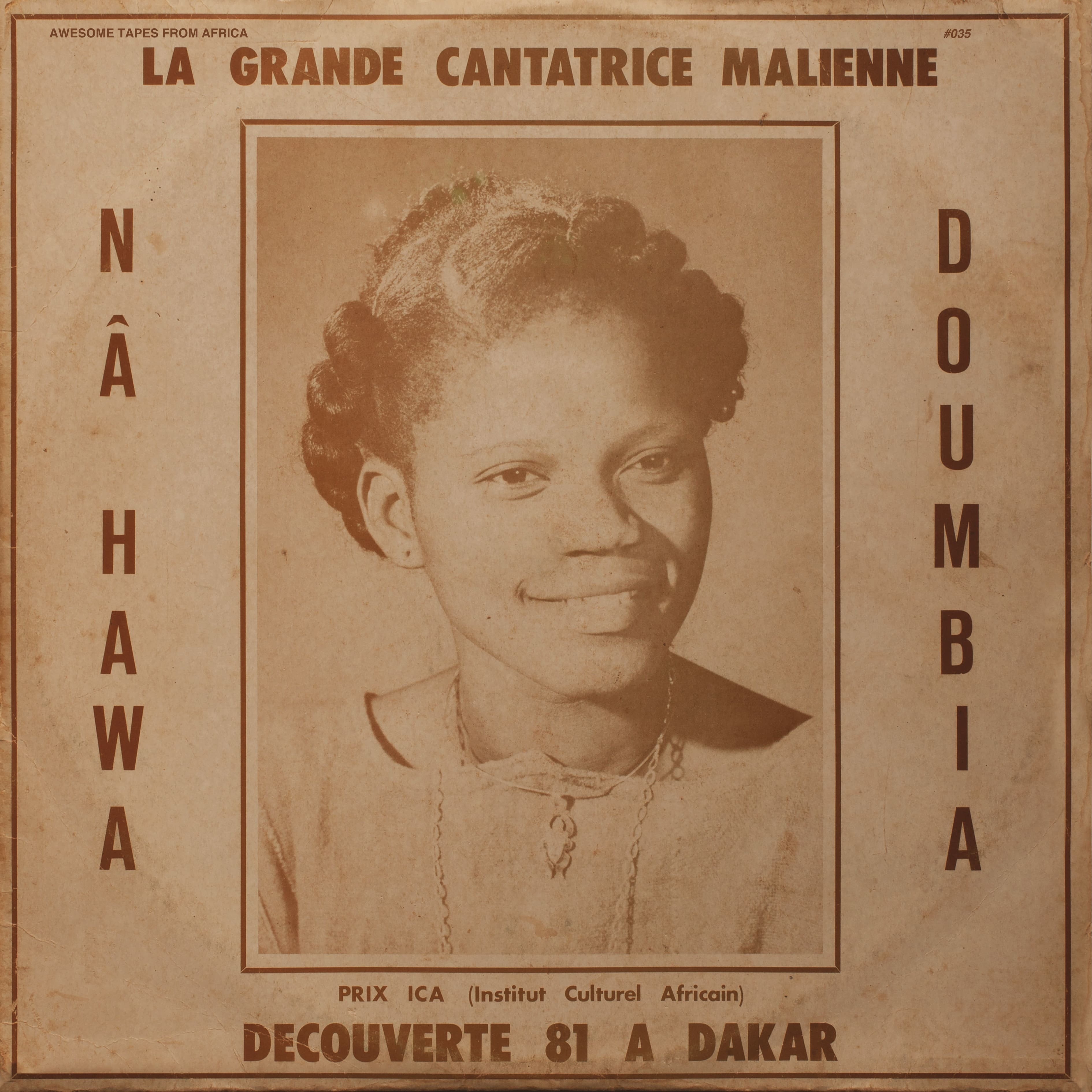 La Grande Cantatrice Malienne - Decouverte 81 A Dakar